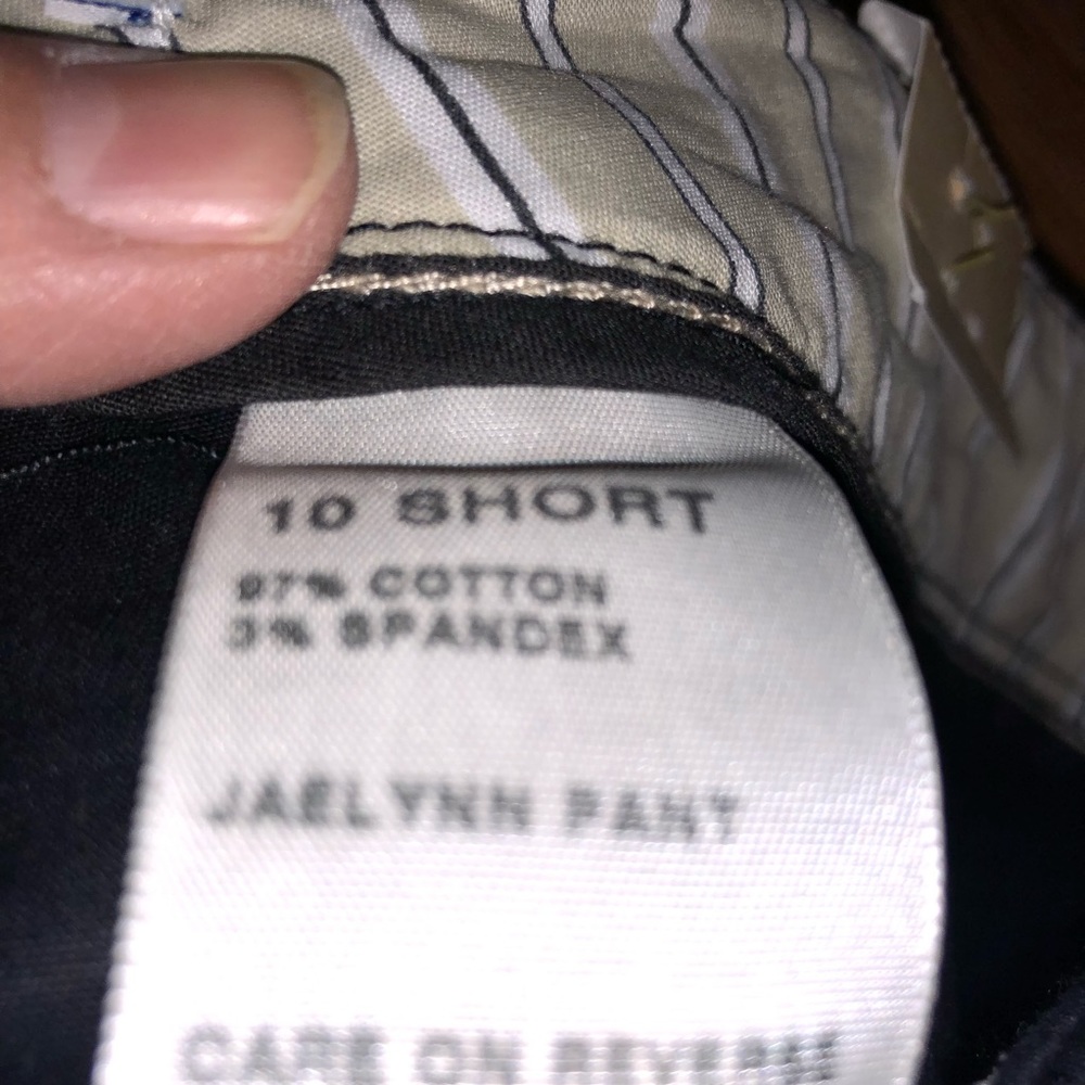 10 petite/short nwt Docker pants 2 pairs and 2 pairs od docker s 10 shorts euc - Picture 4 of 12